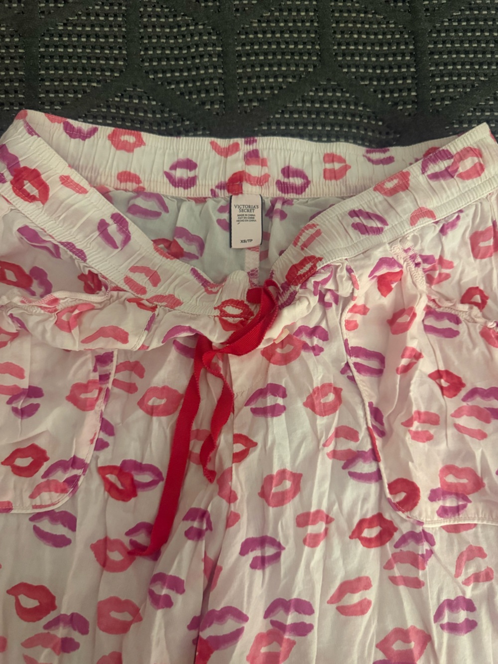 Rare Victoria's Secret White Sleep Pants with Pink & Red Lip Print